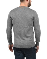 grauer Pullover mit einem Rundhalsausschnitt von INDICODE