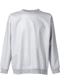 grauer Pullover mit einem Rundhalsausschnitt von Julien David