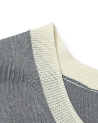grauer Pullover mit einem Rundhalsausschnitt von Burberry