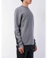 grauer Pullover mit einem Rundhalsausschnitt von Aztech Mountain