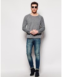 grauer Pullover mit einem Rundhalsausschnitt von Nudie Jeans