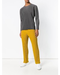 grauer Pullover mit einem Rundhalsausschnitt von Homme Plissé Issey Miyake