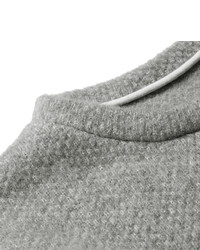 grauer Pullover mit einem Rundhalsausschnitt von The Elder Statesman