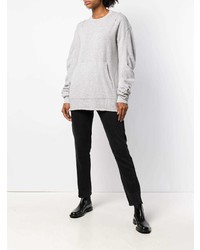 grauer Pullover mit einem Rundhalsausschnitt von Lost & Found Rooms