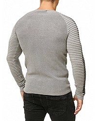 grauer Pullover mit einem Rundhalsausschnitt von Redbridge