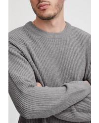 grauer Pullover mit einem Rundhalsausschnitt von Solid