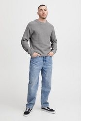 grauer Pullover mit einem Rundhalsausschnitt von Solid