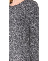 grauer Pullover mit einem Rundhalsausschnitt von BLK DNM