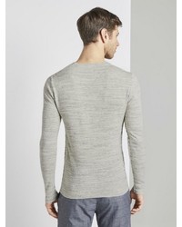 grauer Pullover mit einem Rundhalsausschnitt von Tom Tailor