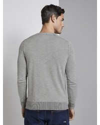 grauer Pullover mit einem Rundhalsausschnitt von Tom Tailor