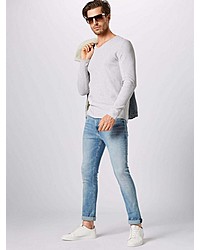 grauer Pullover mit einem Rundhalsausschnitt von Tom Tailor Denim