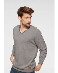 grauer Pullover mit einem V-Ausschnitt von camel active