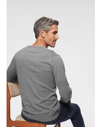 grauer Pullover mit einem V-Ausschnitt von Gant