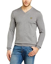 grauer Pullover mit einem V-Ausschnitt von Lyle & Scott