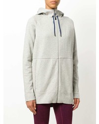 grauer Pullover mit einer Kapuze von LNDR