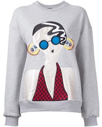 grauer Pullover von Holly Fulton