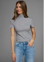grauer Rollkragenpullover von FlashLights