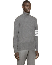 grauer Rollkragenpullover von Thom Browne