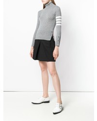 grauer Rollkragenpullover von Thom Browne