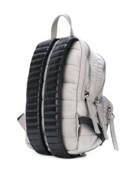 grauer Rucksack von Moncler