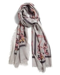 grauer Schal mit Blumenmuster