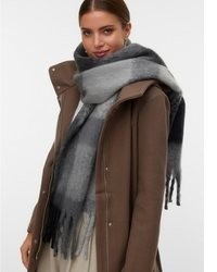 grauer Schal von Vero Moda