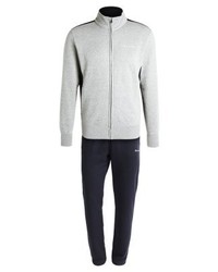 grauer Trainingsanzug von Champion