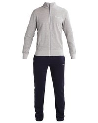 grauer Trainingsanzug von Champion