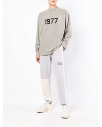 graues bedrucktes Langarmshirt von FEAR OF GOD ESSENTIALS