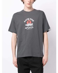 graues bedrucktes T-Shirt mit einem Rundhalsausschnitt von AAPE BY A BATHING APE