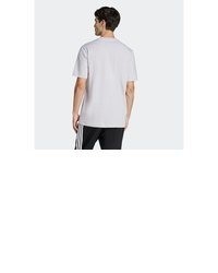 graues bedrucktes T-Shirt mit einem Rundhalsausschnitt von adidas Sportswear