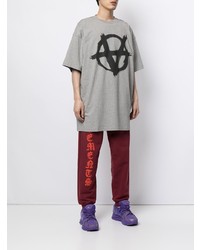 graues bedrucktes T-Shirt mit einem Rundhalsausschnitt von Vetements