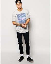 graues bedrucktes T-Shirt mit einem Rundhalsausschnitt von Asos