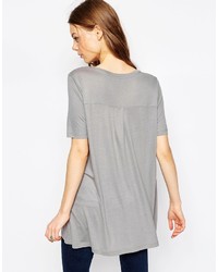 graues bedrucktes T-Shirt mit einem Rundhalsausschnitt von Asos