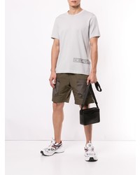 graues bedrucktes T-Shirt mit einem Rundhalsausschnitt von CK Calvin Klein