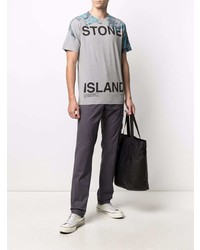 graues bedrucktes T-Shirt mit einem Rundhalsausschnitt von Stone Island