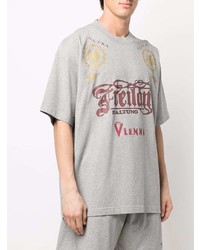 graues bedrucktes T-Shirt mit einem Rundhalsausschnitt von Vetements