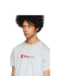 graues bedrucktes T-Shirt mit einem Rundhalsausschnitt von AFFIX