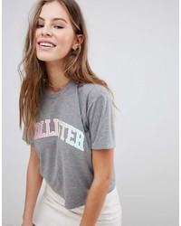 graues bedrucktes T-Shirt mit einem Rundhalsausschnitt von Hollister