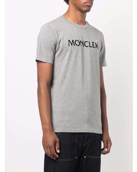 graues bedrucktes T-Shirt mit einem Rundhalsausschnitt von Moncler