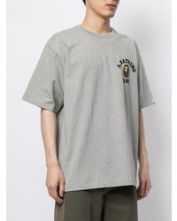 graues bedrucktes T-Shirt mit einem Rundhalsausschnitt von A Bathing Ape