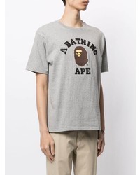 graues bedrucktes T-Shirt mit einem Rundhalsausschnitt von A Bathing Ape