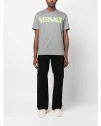 graues bedrucktes T-Shirt mit einem Rundhalsausschnitt von Versace