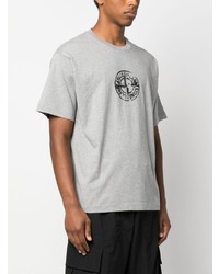 graues bedrucktes T-Shirt mit einem Rundhalsausschnitt von Stone Island