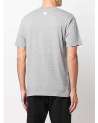 graues bedrucktes T-Shirt mit einem Rundhalsausschnitt von Stone Island