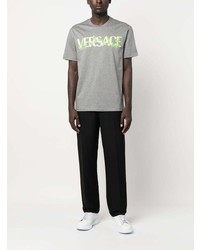 graues bedrucktes T-Shirt mit einem Rundhalsausschnitt von Versace