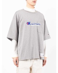 graues bedrucktes T-Shirt mit einem Rundhalsausschnitt von Maison Mihara Yasuhiro