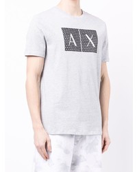 graues bedrucktes T-Shirt mit einem Rundhalsausschnitt von Armani Exchange