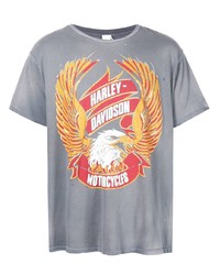 graues bedrucktes T-Shirt mit einem Rundhalsausschnitt von MadeWorn