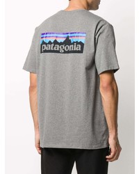 graues bedrucktes T-Shirt mit einem Rundhalsausschnitt von Patagonia